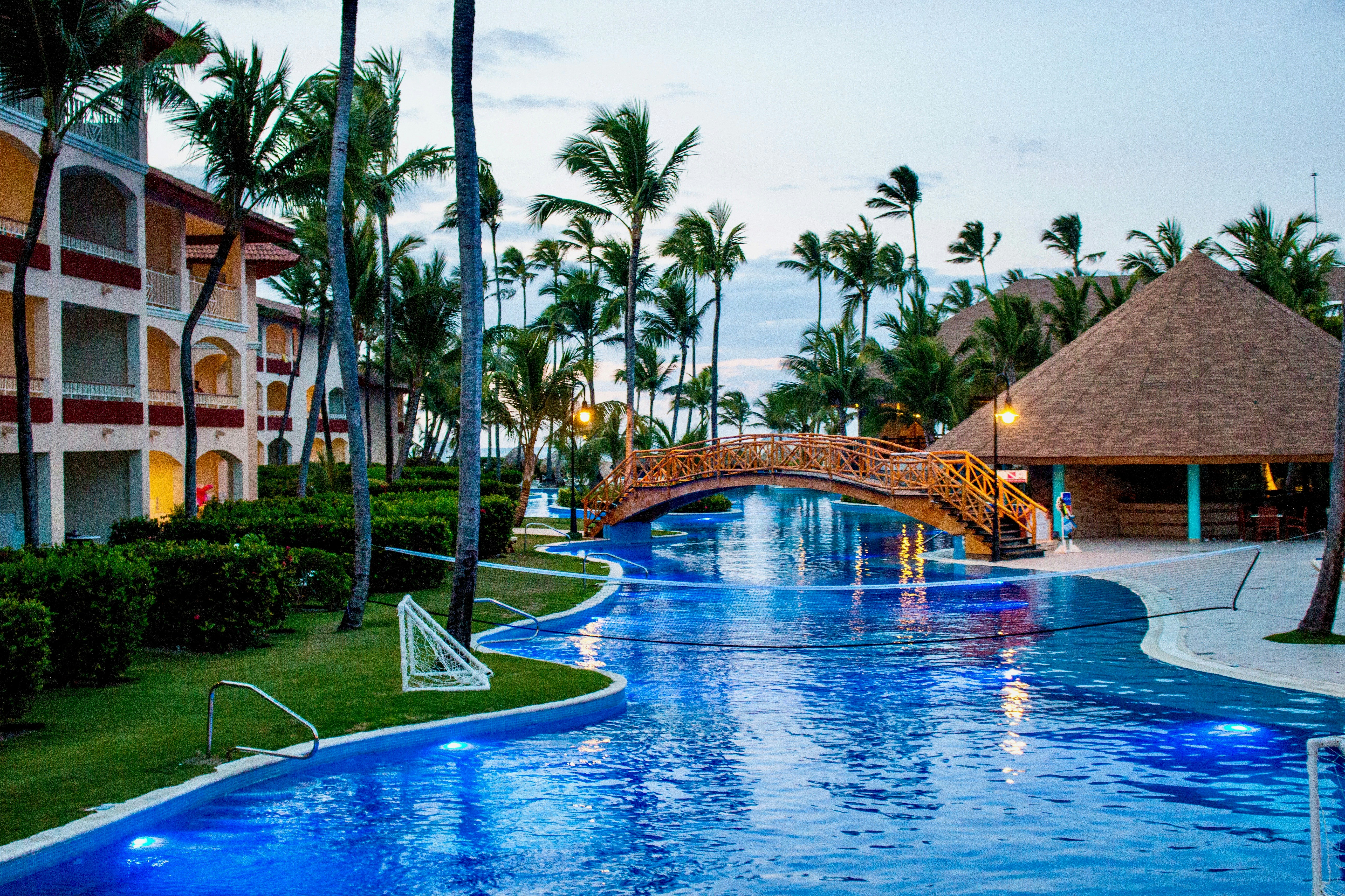 Night Resort Pool